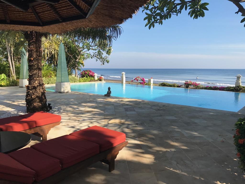 Villa Surgawi Lovina Exteriör bild
