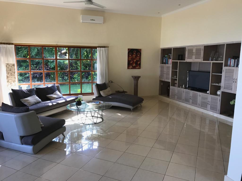 Villa Surgawi Lovina Exteriör bild